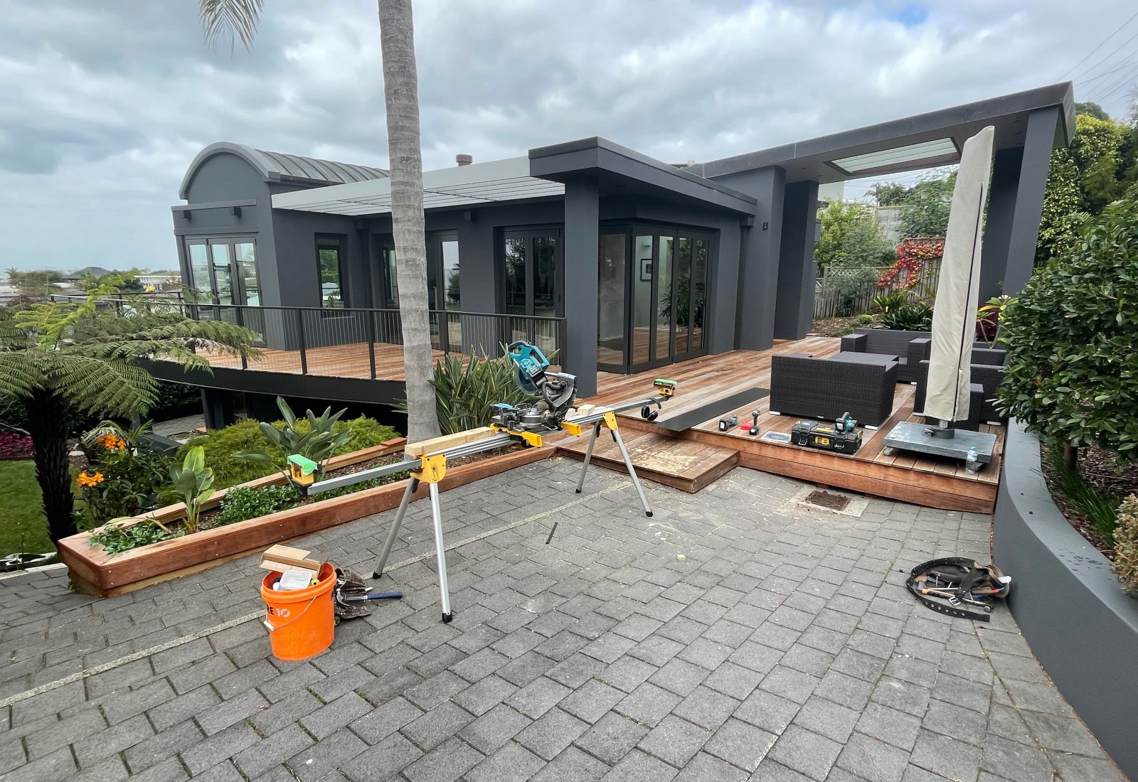 Rangitoto residential renovation and outdoor works